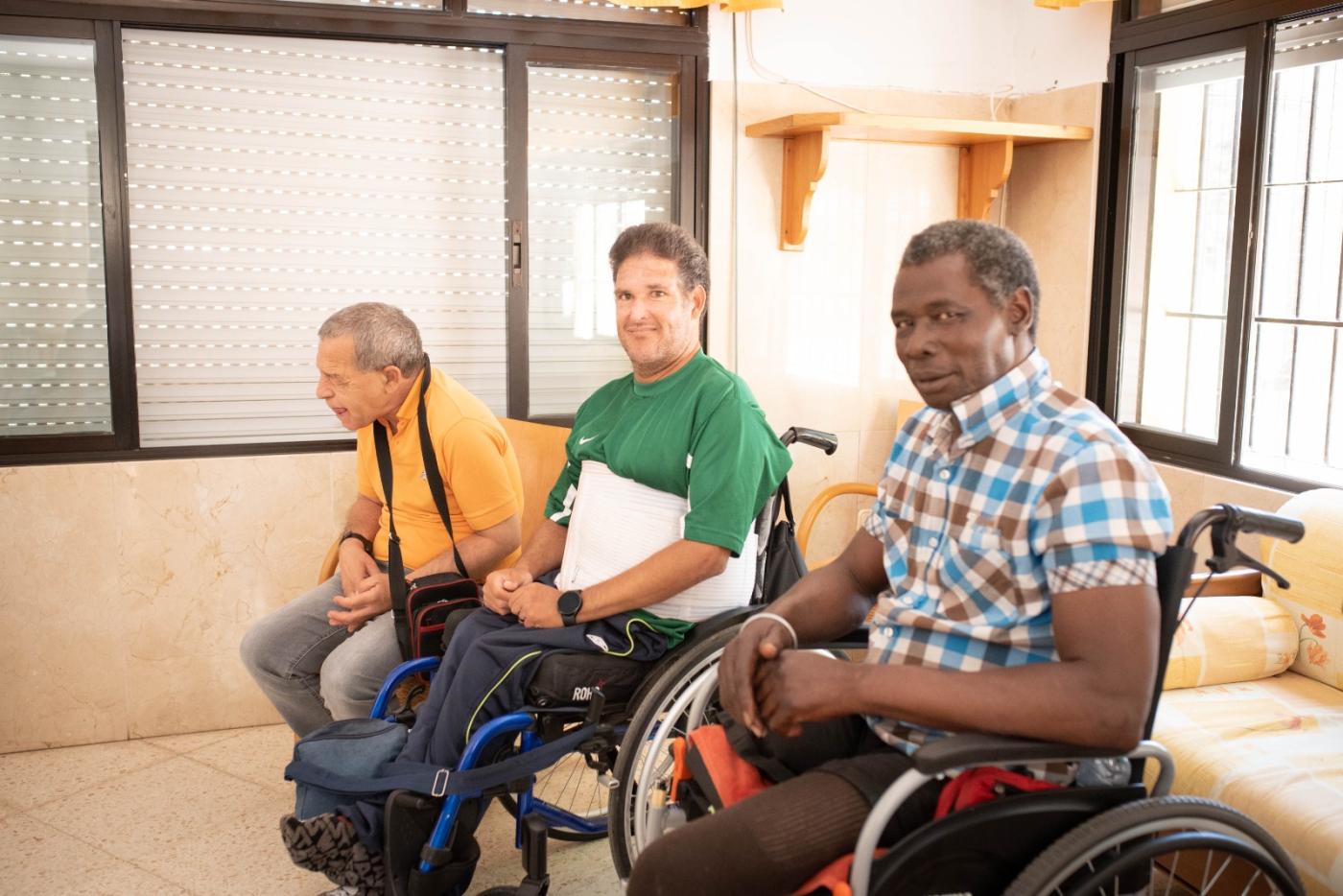 Personas acogidas en el Cottolengo de Málaga FOTO// DANIEL GARCÍA