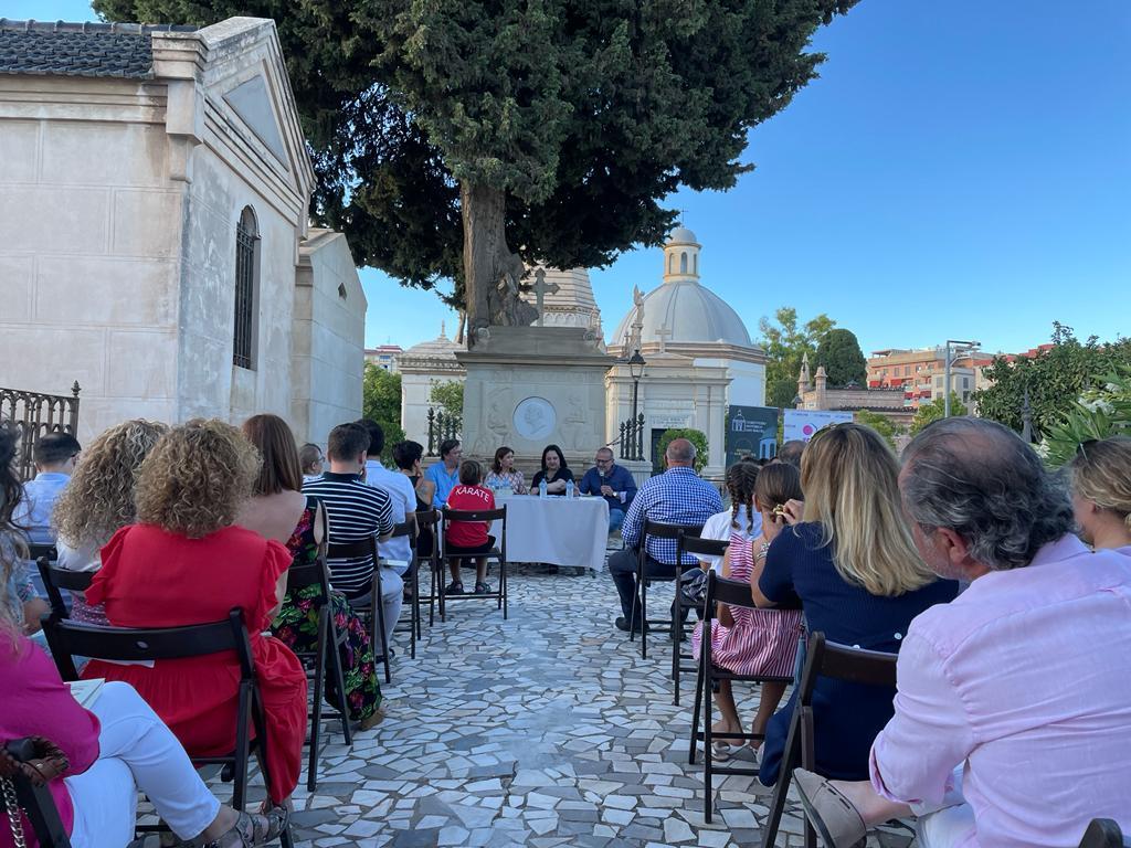 Presentación del libro CARTAS QUE CURAN, de Belén Navarrete, en el Cementerio de San Miguel // E. LLAMAS