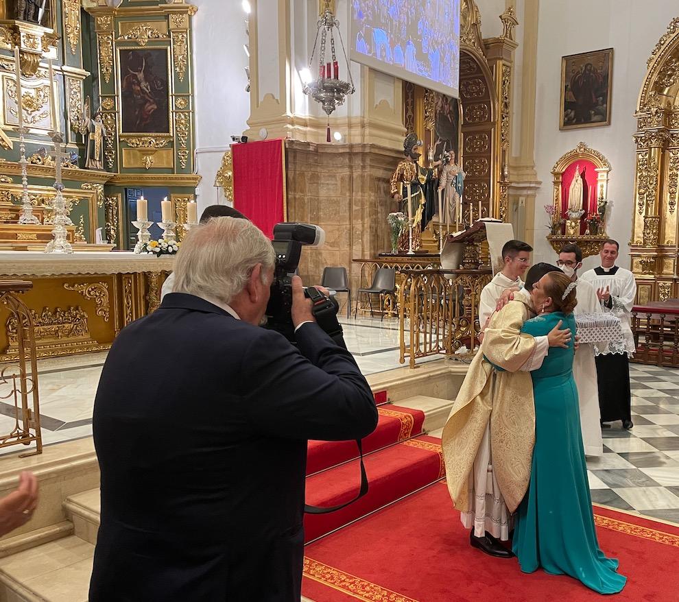 Primera Misa Solemne del neopresbítero Juan Manuel Caracuel en la parroquia de la Encarnación de Marbella // E. LLAMAS