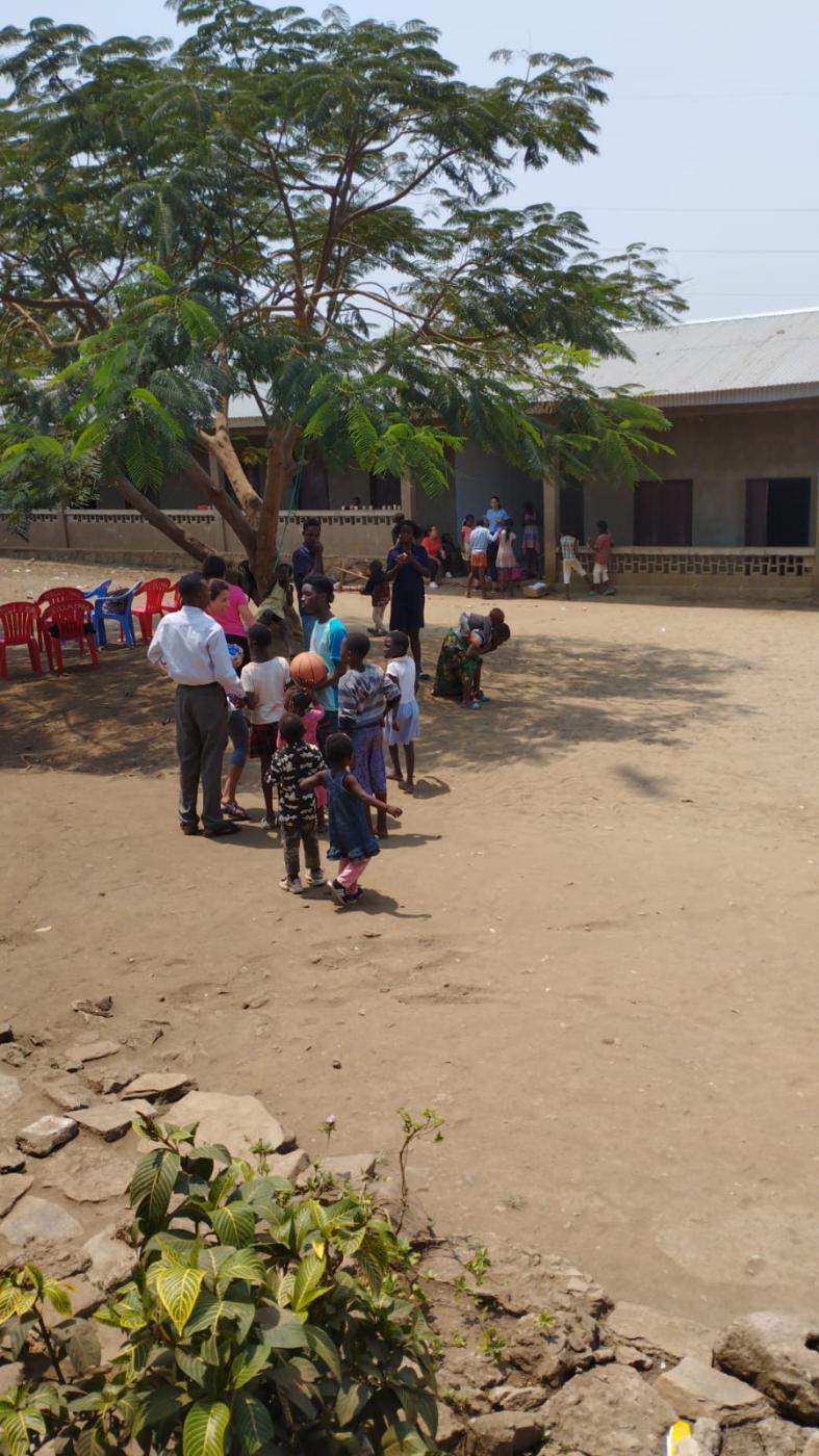 Arriateños ayudan a embarazadas y recién nacidos en República Democrática del Congo