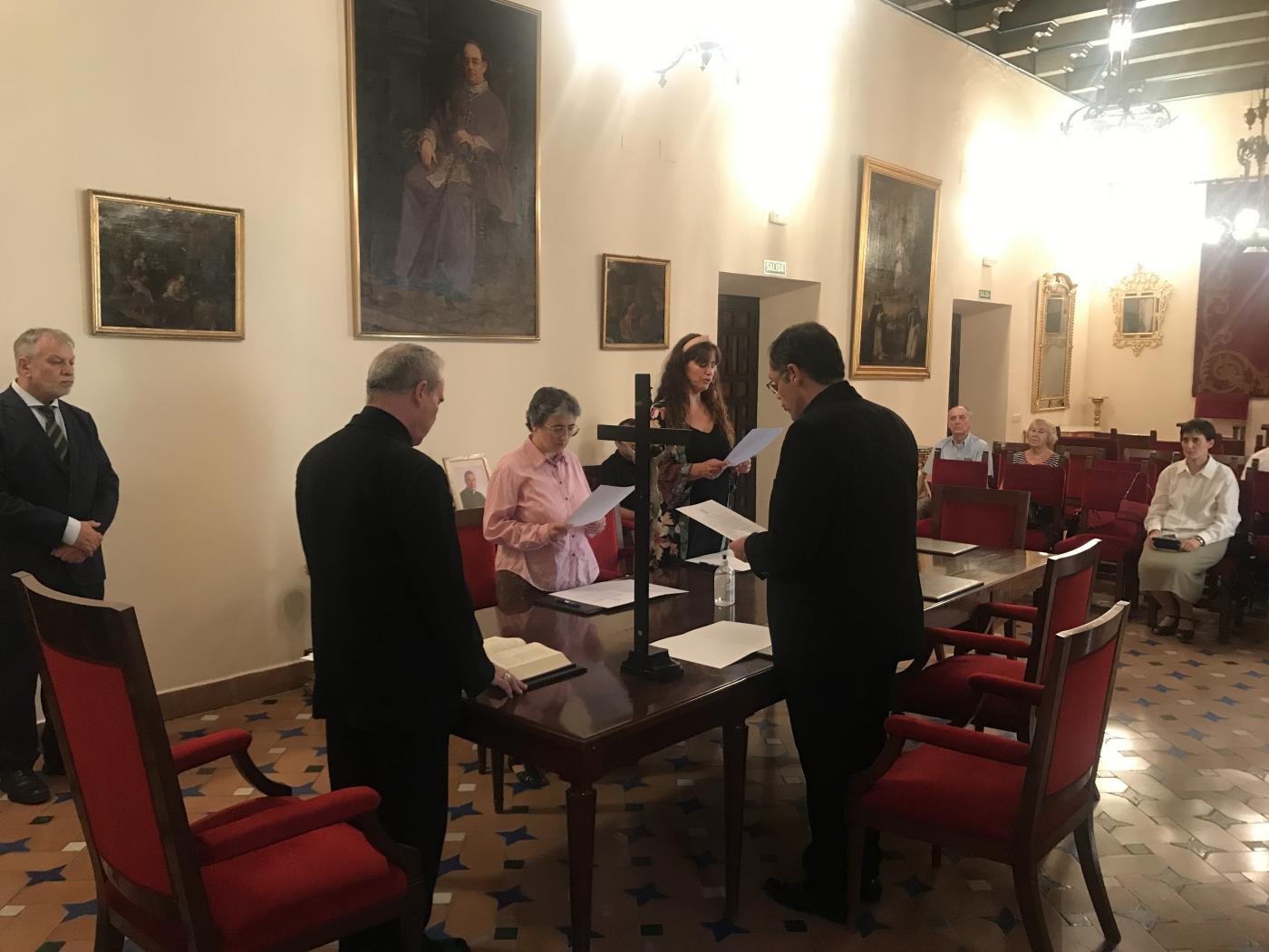 Juramento y profesión de fe de miembros de las Comisiones Históricas de causas de beatificación