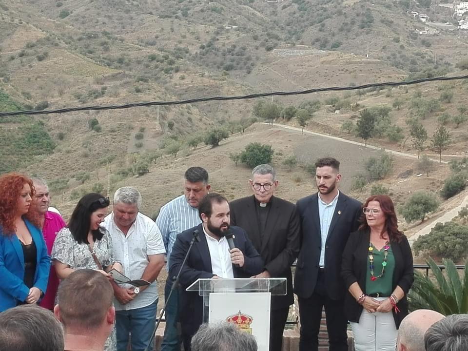 El Valdés dedica una calle al párroco José Antonio Sánchez Herrera