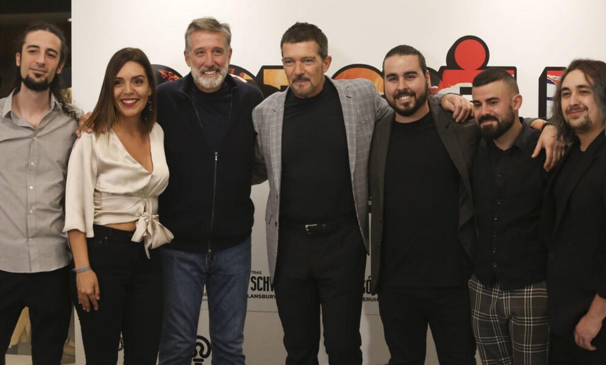 Antonio Banderas y Emilio Aragón en el estreno de Godspell en el Teatro del Soho Caixabank de Málaga