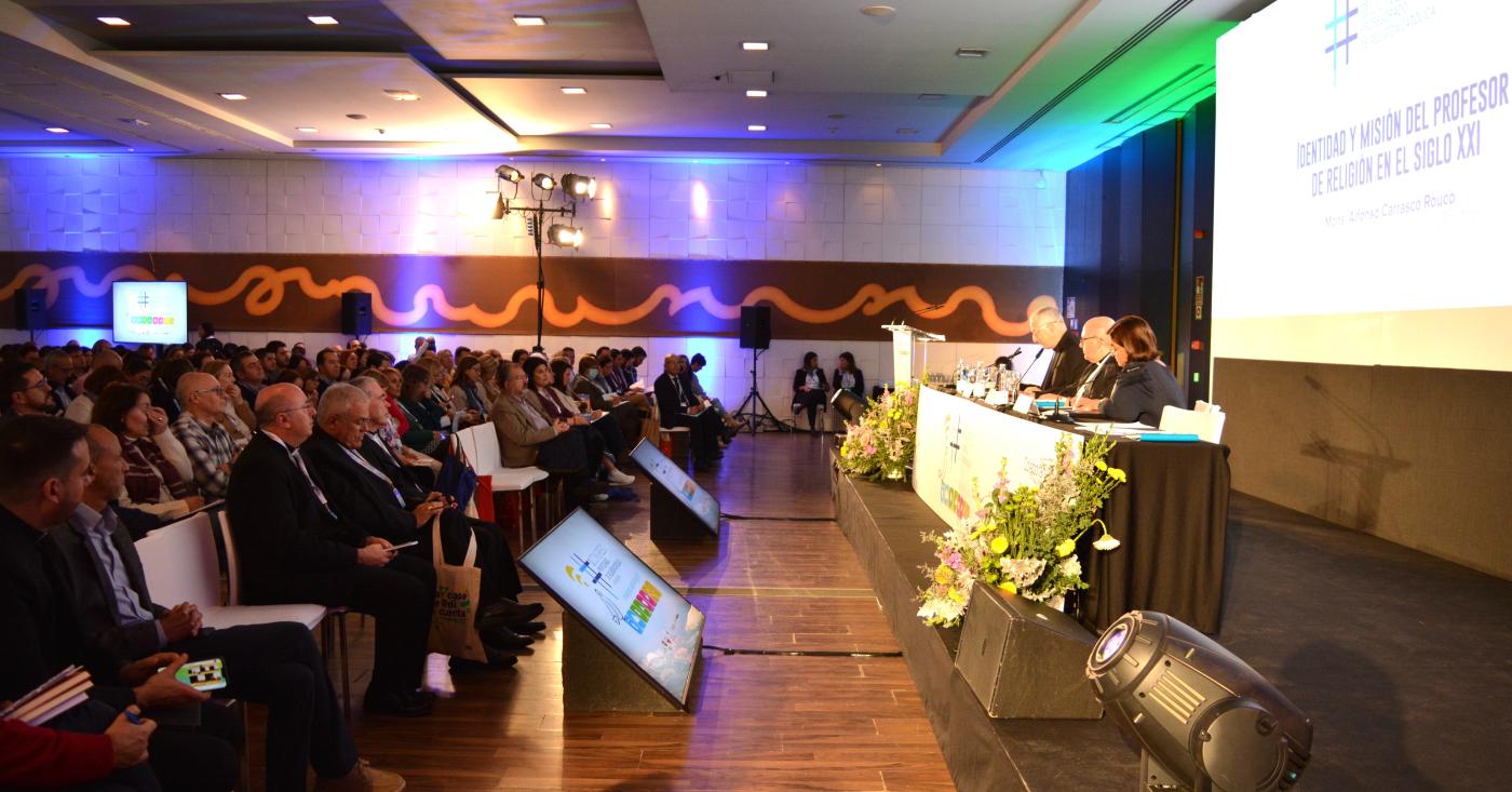 «El profesorado de Religión, en medio de las dificultades, sigue comprometido con su misión»