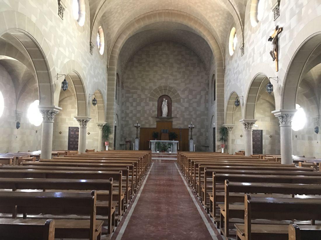 «La capilla del Colegio del Monte es de las pocas neorrománicas de Málaga»