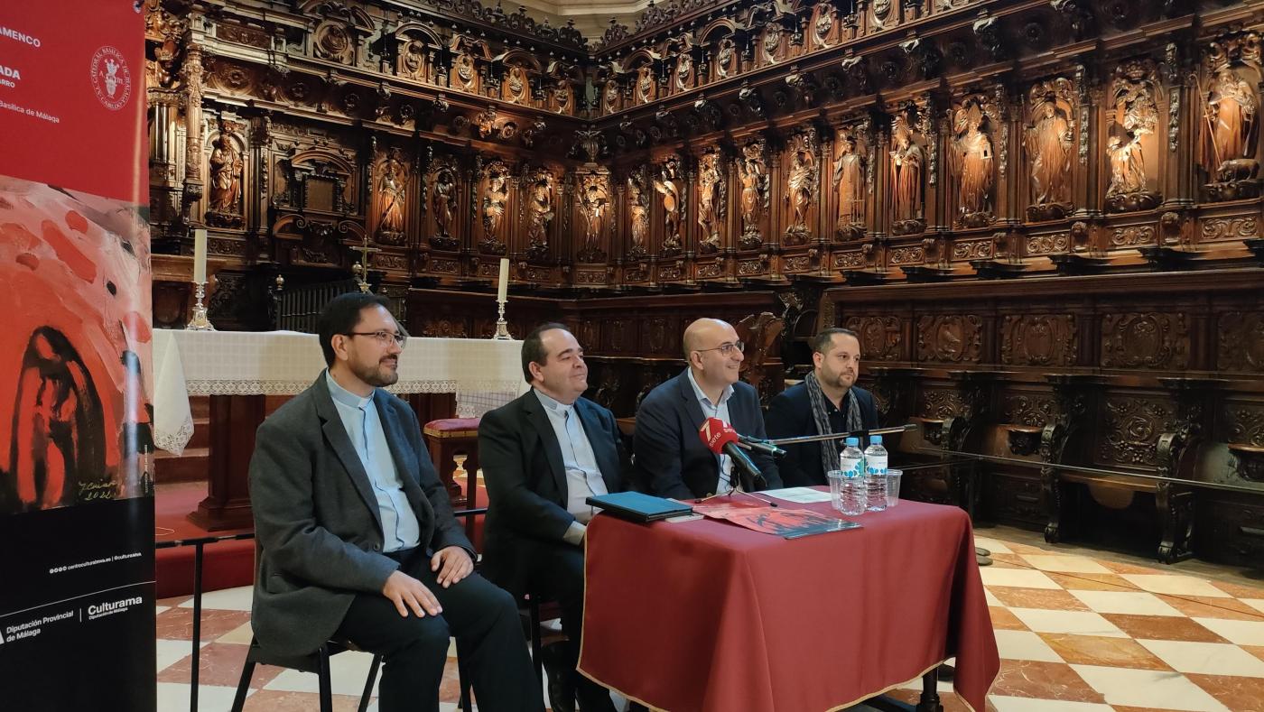 Francisco Castro, Felipe Reina, Manuel López y Alejandro Estrada, durante la rueda de prensa celebrada en el coro de la Catedral