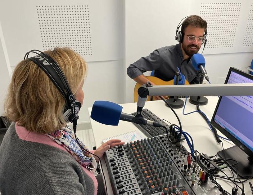 Nos rezamos cantando, con Juan Baena