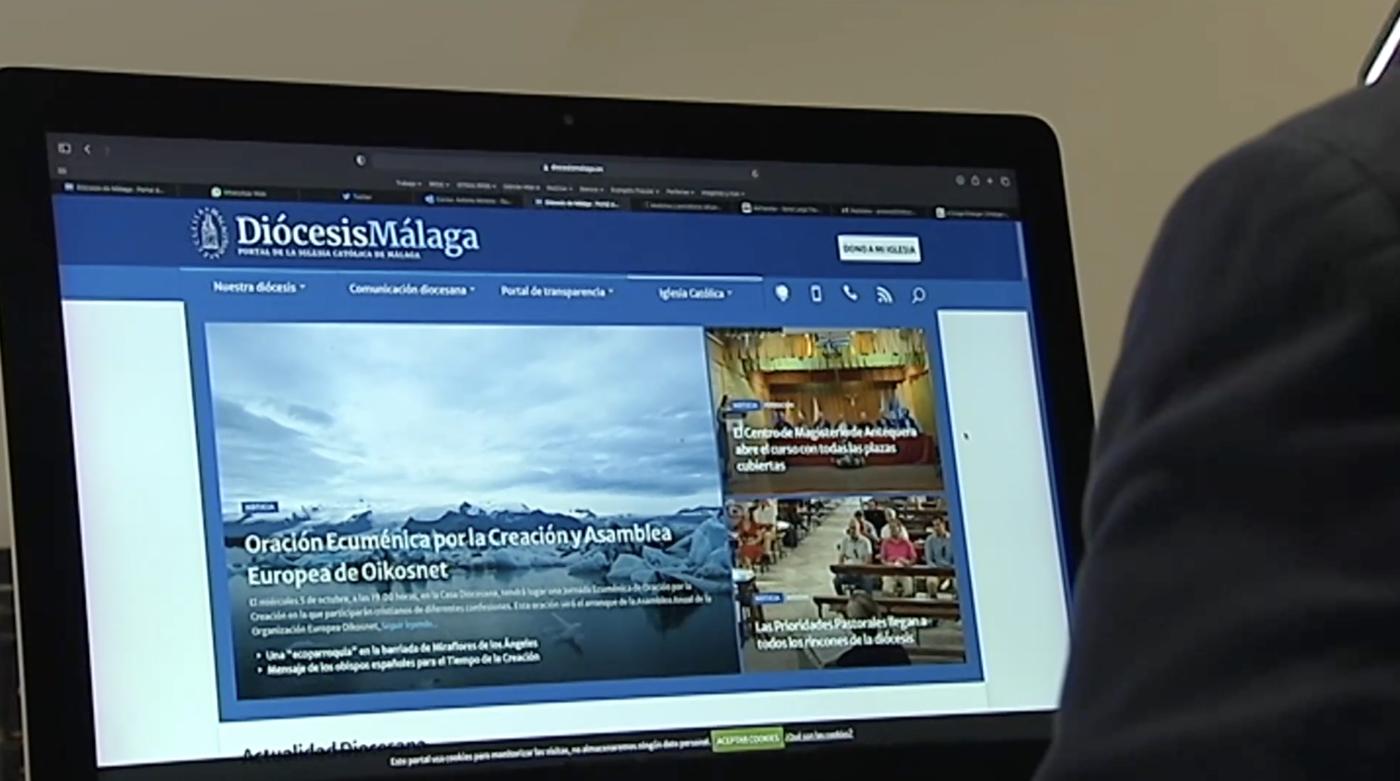 Fotograma del reportaje de Testigos Hoy sobre la comunicación de la Diócesis de Málaga