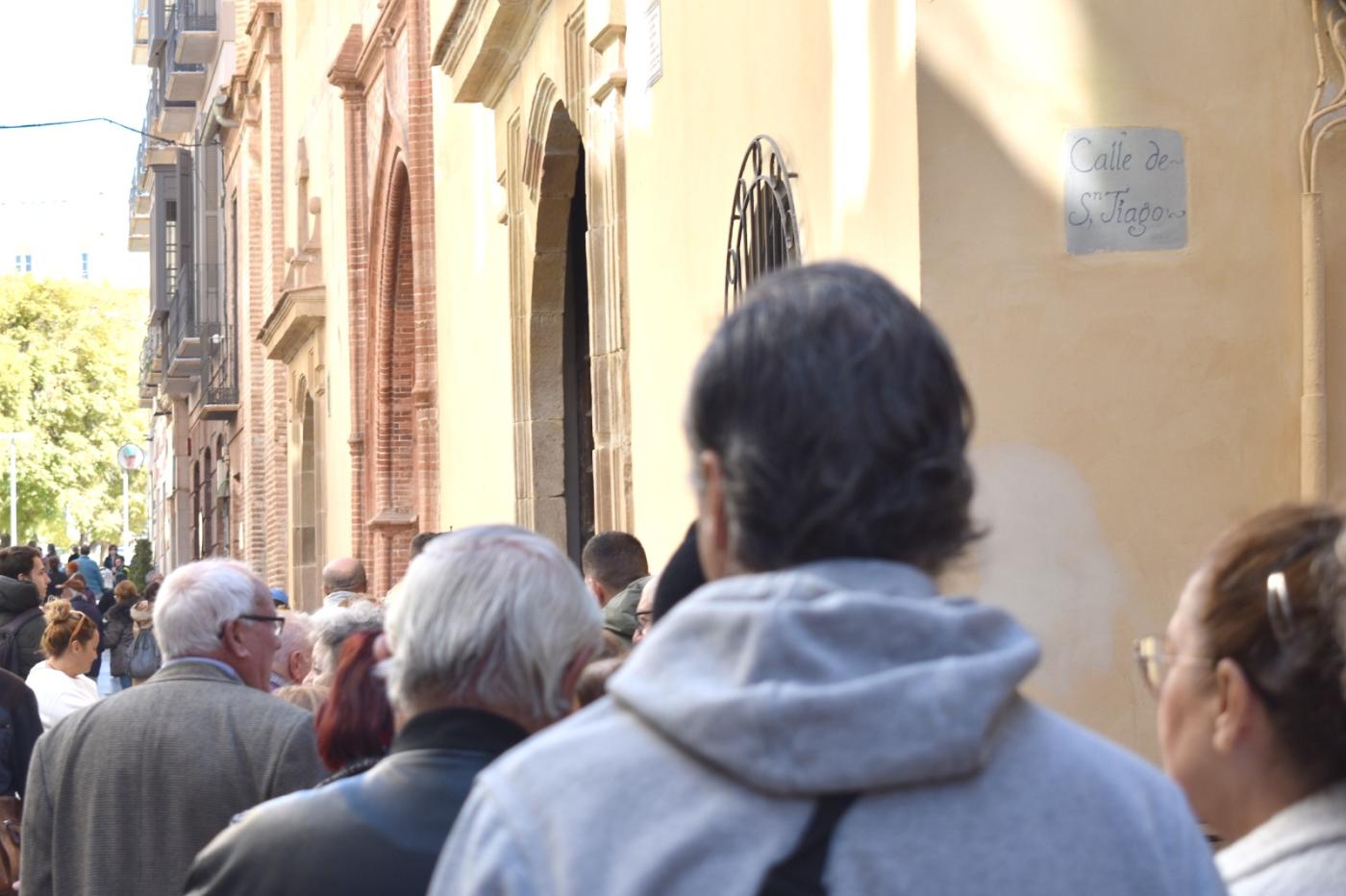 Colas para ver al Cristo de Medinaceli // J DURAN