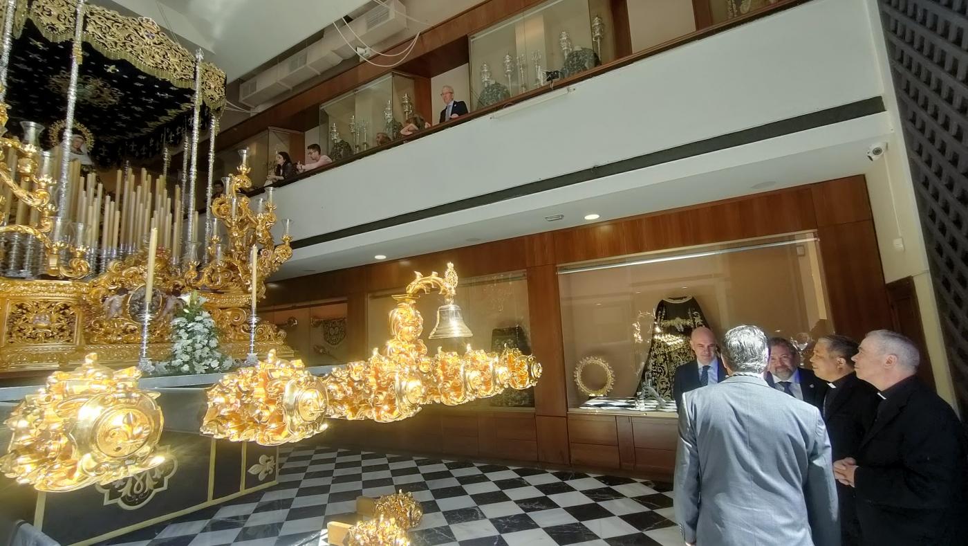 Visita del Nuncio a la Casa Hermandad de Mena