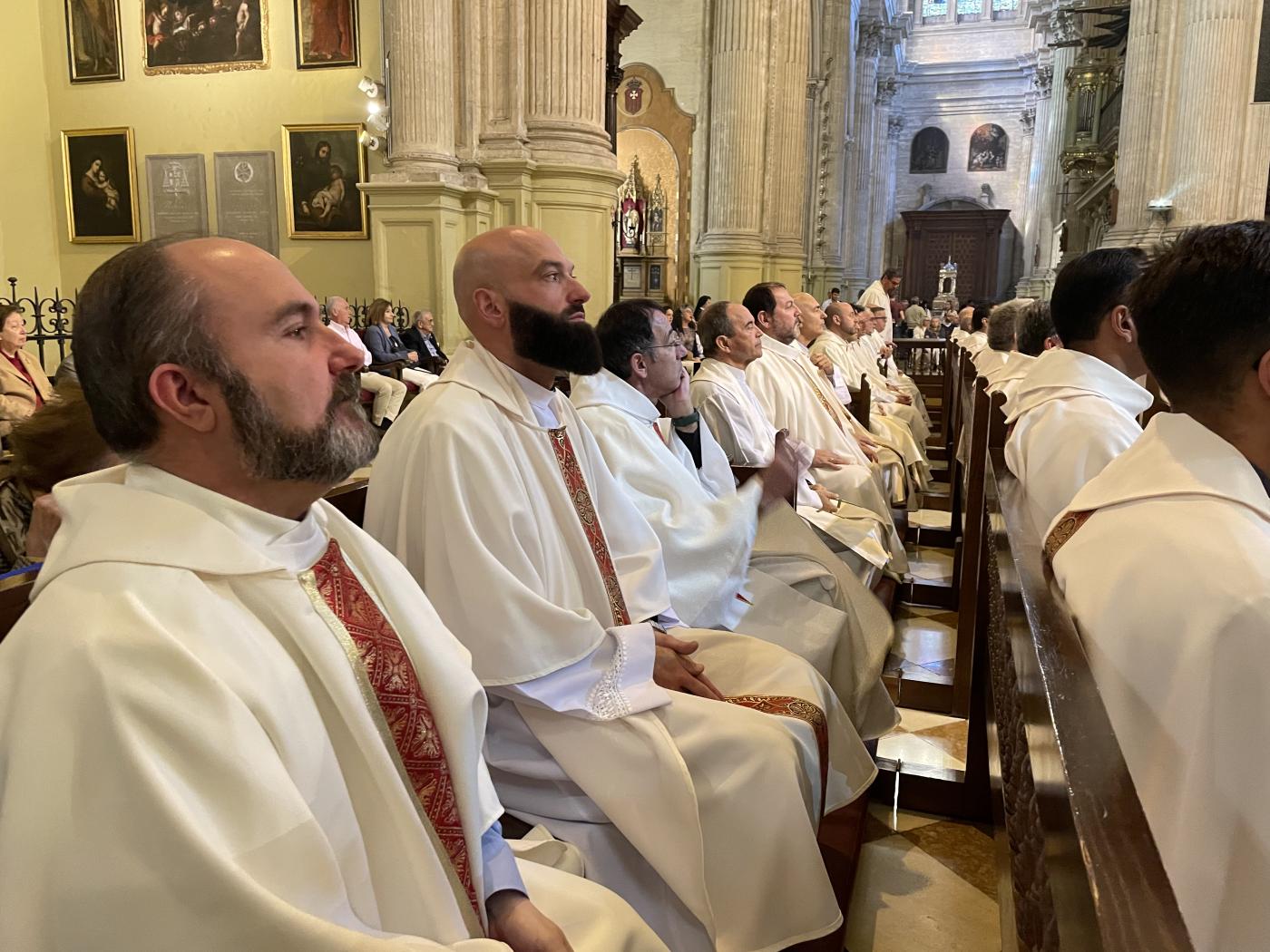 Misa Crismal en la Catedral, presidida por el Sr. Obispo, D. Jesús Catalá // E. LLAMAS