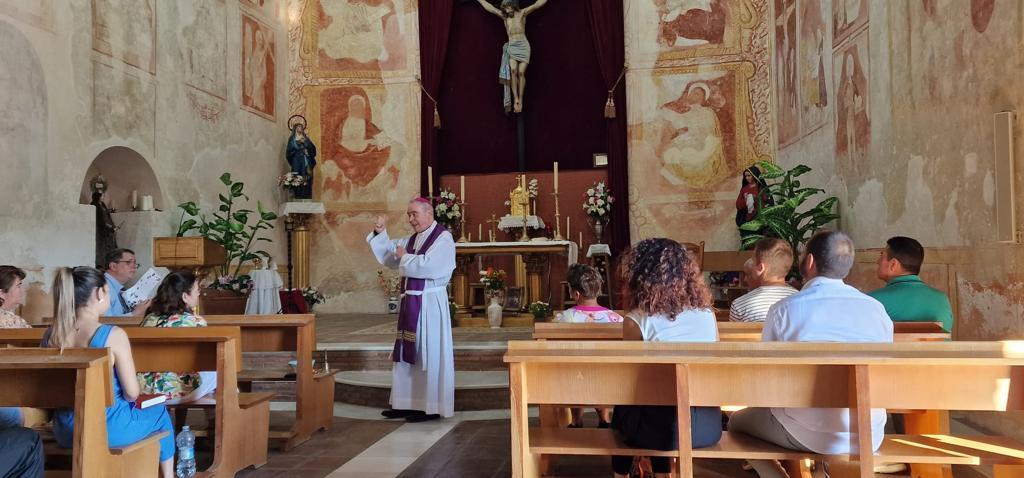 La parroquia de Nuestra Señora de la Encarnación en Benaque recibe al Sr. Obispo