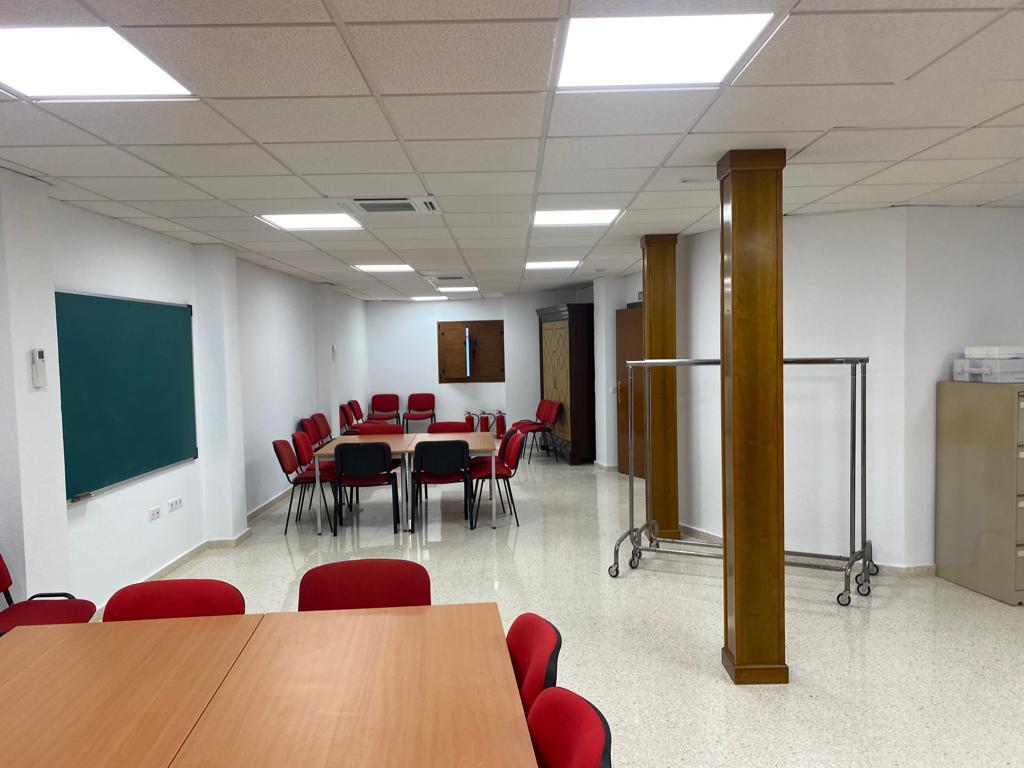 El obispo de Málaga inaugura la remodelación de la parroquia de San Juan, en Málaga