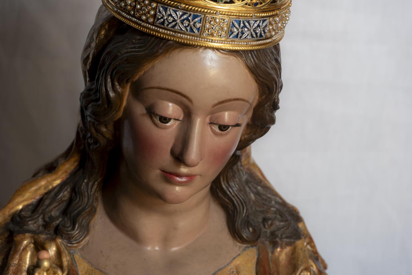 Ya se puede visitar la exposición "Regina et Patrona"