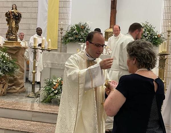 «En un hogar donde no se vivía la fe cristiana, el Señor se sirvió de mi abuela»