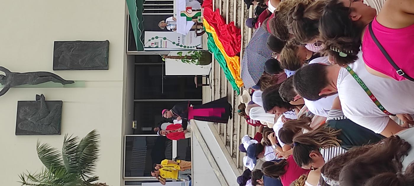 Una mañana de catequesis, confesión y Eucaristía, y una tarde de concierto