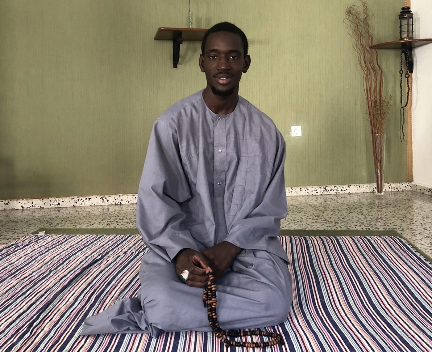 Mohamed Ndoye: «Cuatro personas murieron en la patera en la que viajaba»