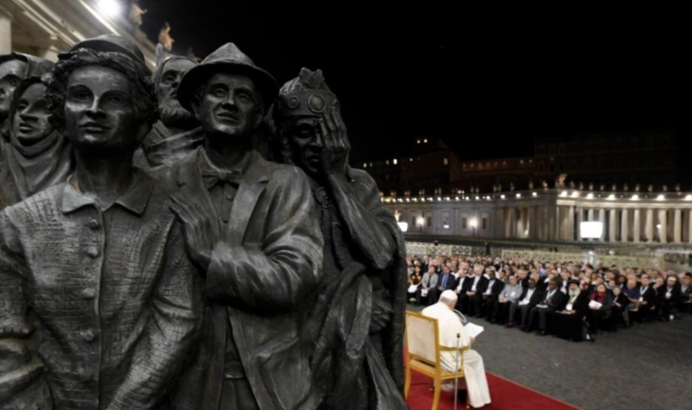 Francisco: «Seamos prójimos de los caminantes de nuestro tiempo»