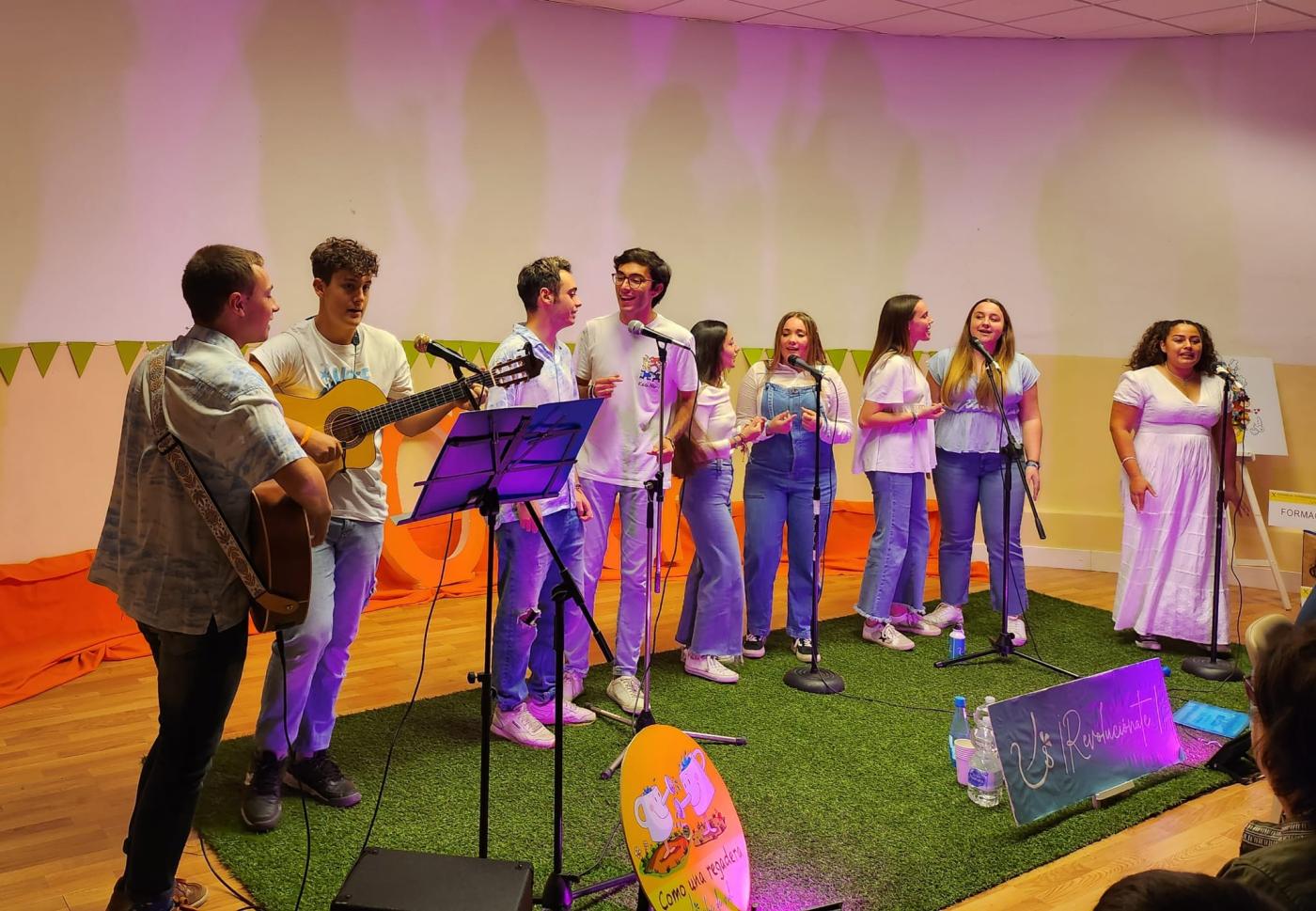 Escucha “Como una regadera” en Spotify y Youtube