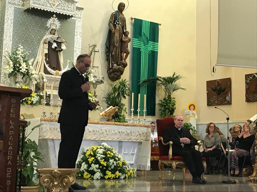 «La parroquia de Los Boliches le da su más cariñosa bienvenida»