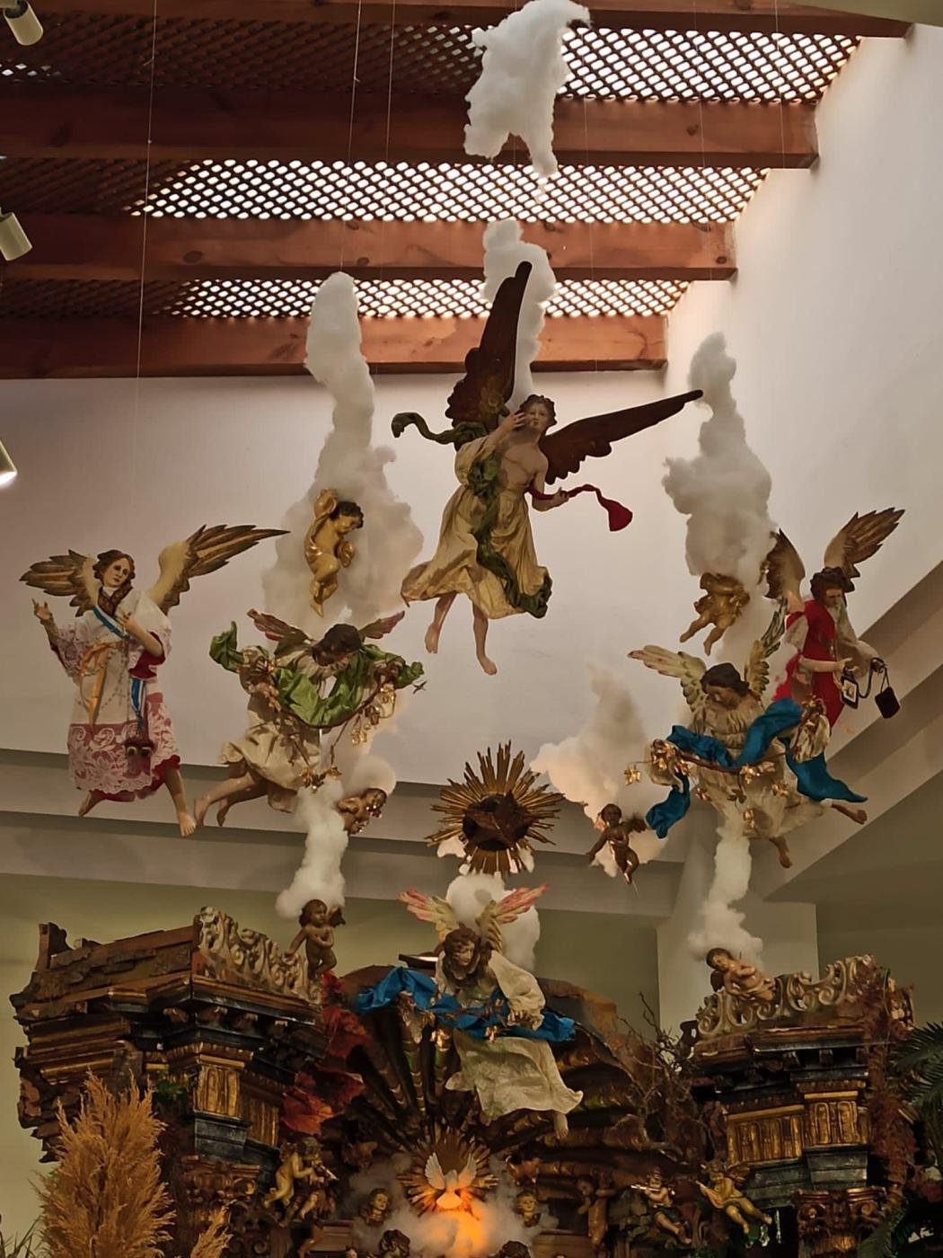 La parroquia de Fátima inaugura un Belén napolitano