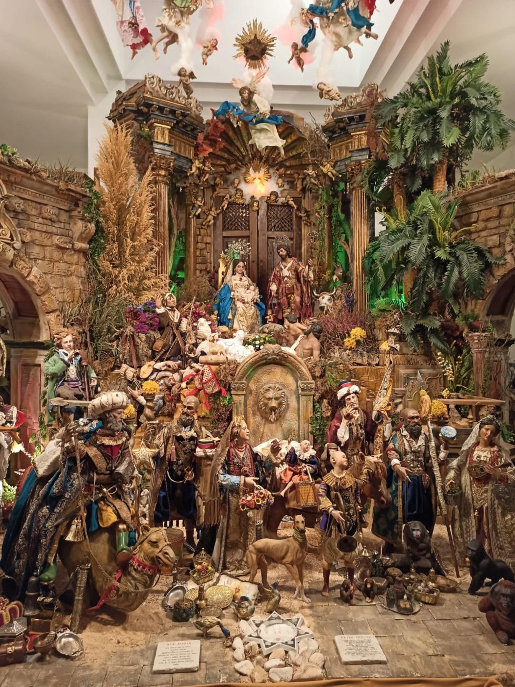 La parroquia de Fátima inaugura un Belén napolitano