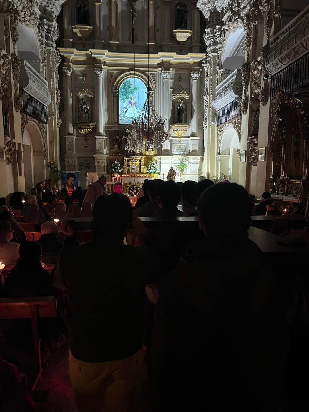 Los jóvenes de Antequera viven la fiesta de su Madre
