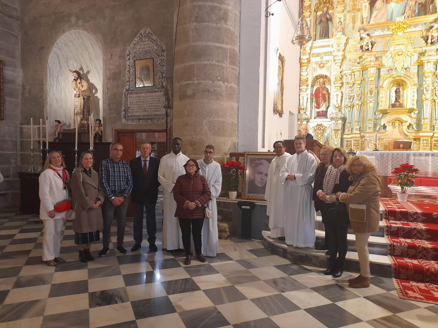 Álora despide el año recordando a la Señorita Laura