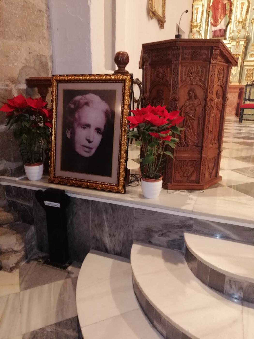 Álora despide el año recordando a la Señorita Laura