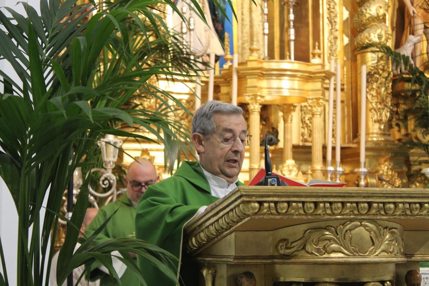 «A diario visitan nuestro pueblo cientos de personas, pero su visita, D. Jesús, es distinta»