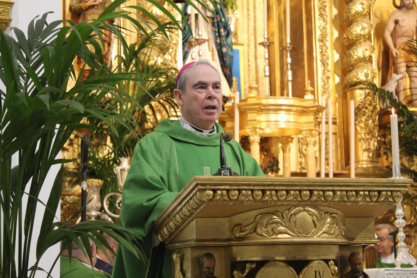 «A diario visitan nuestro pueblo cientos de personas, pero su visita, D. Jesús, es distinta»