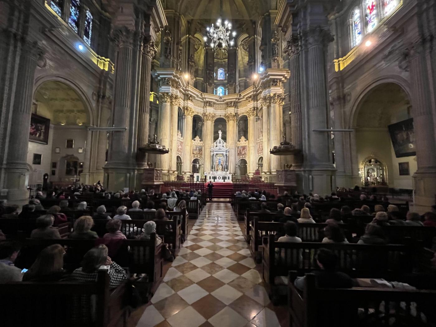 El arciprestazgo de Fuengirola-Torremolinos visita al Sr. Obispo