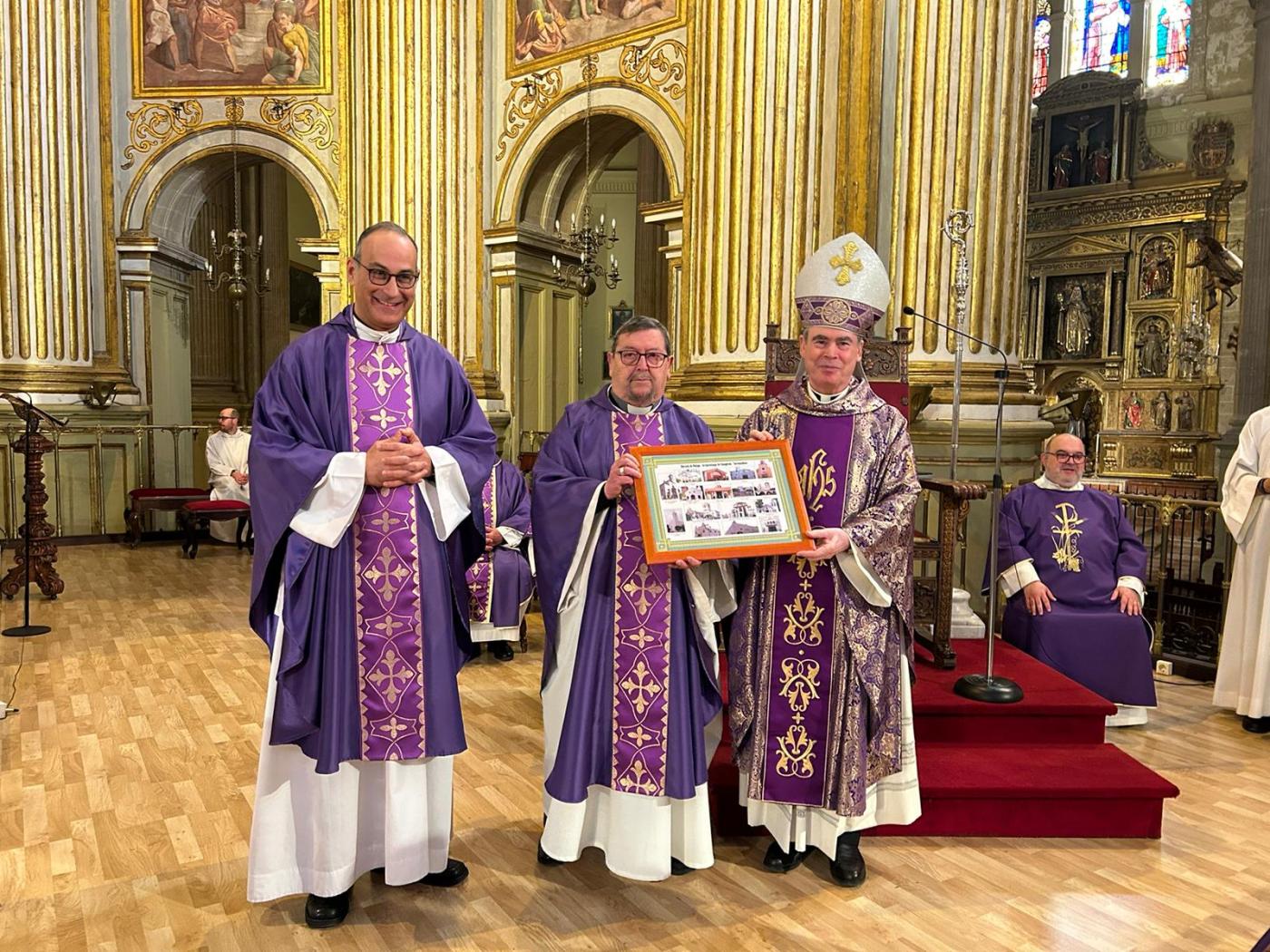 El arciprestazgo de Fuengirola-Torremolinos visita al Sr. Obispo