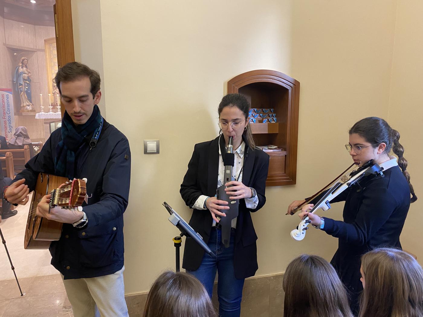 Las Hermanas Franciscanas de los Sagrados Corazones abren el 125 aniversario del Paso de Madre Carmen a la Vida Eterna