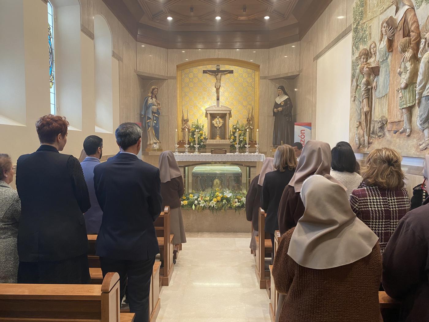 Las Hermanas Franciscanas de los Sagrados Corazones abren el 125 aniversario del Paso de Madre Carmen a la Vida Eterna