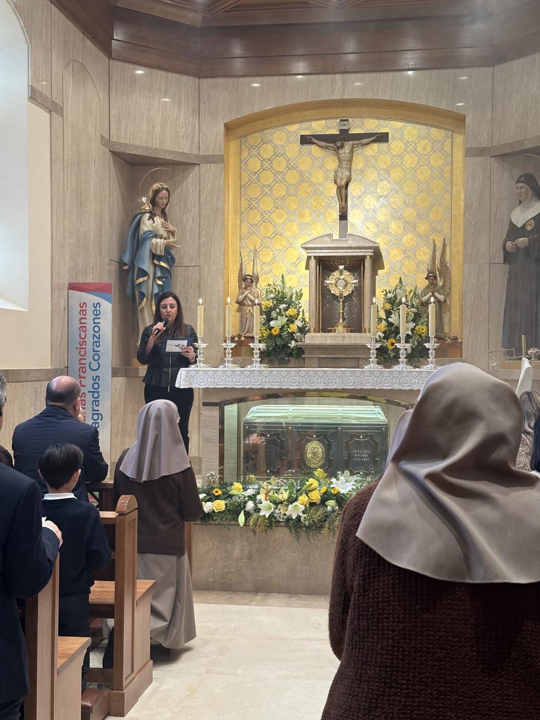 Las Hermanas Franciscanas de los Sagrados Corazones abren el 125 aniversario del Paso de Madre Carmen a la Vida Eterna