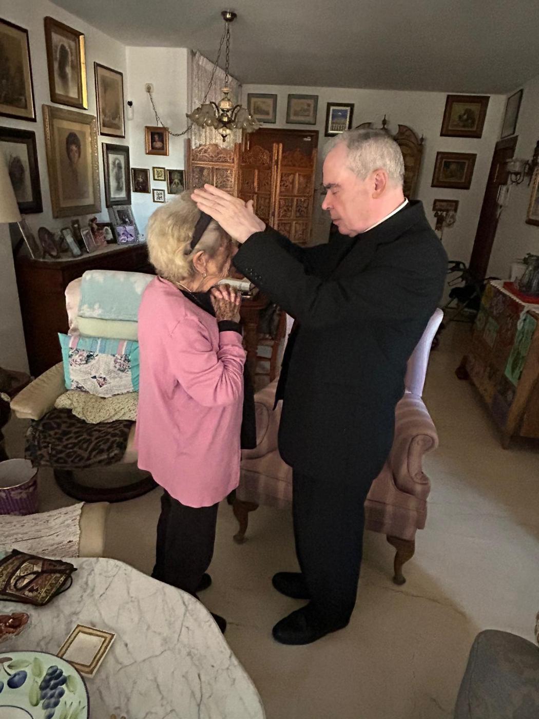 Visita Pastoral a la parroquia de Nuestra Señora del Carmen de Fuengirola // M. DÍAZ