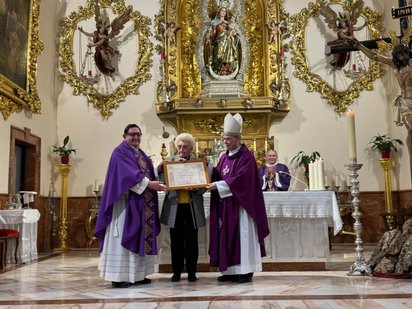 La parroquia del Rosario de Fuengirola vive una visita de Medalla