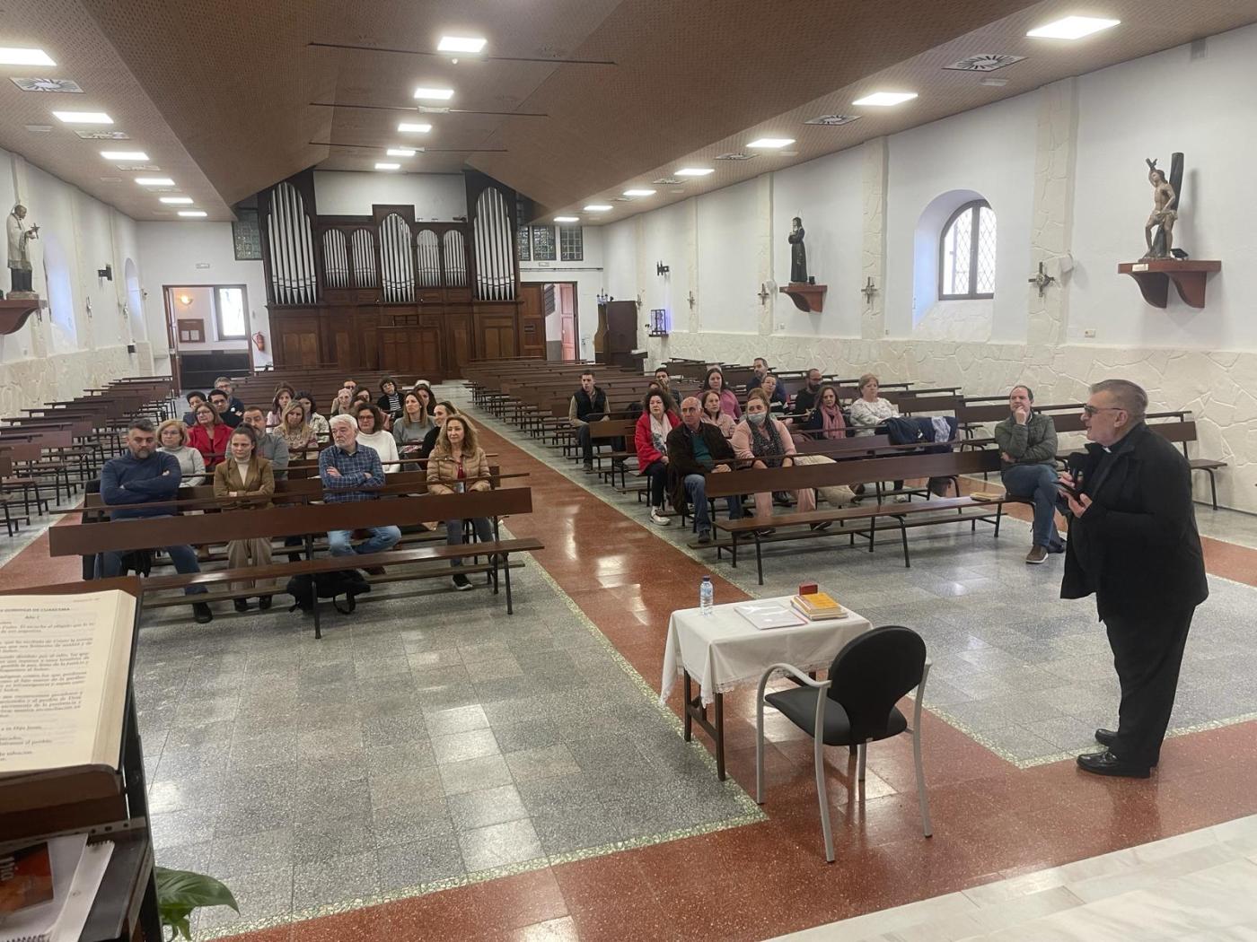 El delegado de Catequesis visita a las catequistas de Melilla