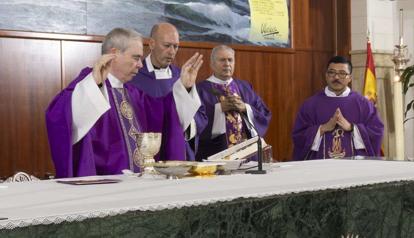 Los niños de Benalmádena preguntan al Sr. Obispo en su Visita Pastoral