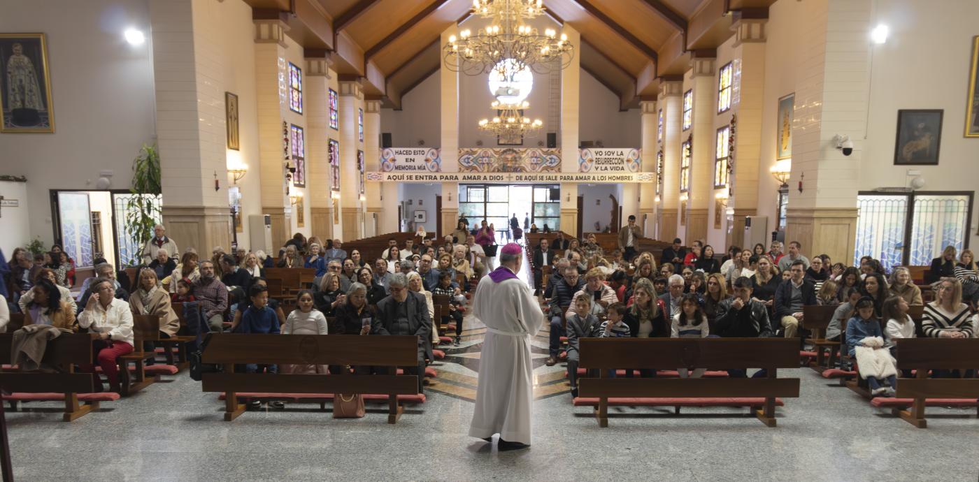 Los niños de Benalmádena preguntan al Sr. Obispo en su Visita Pastoral