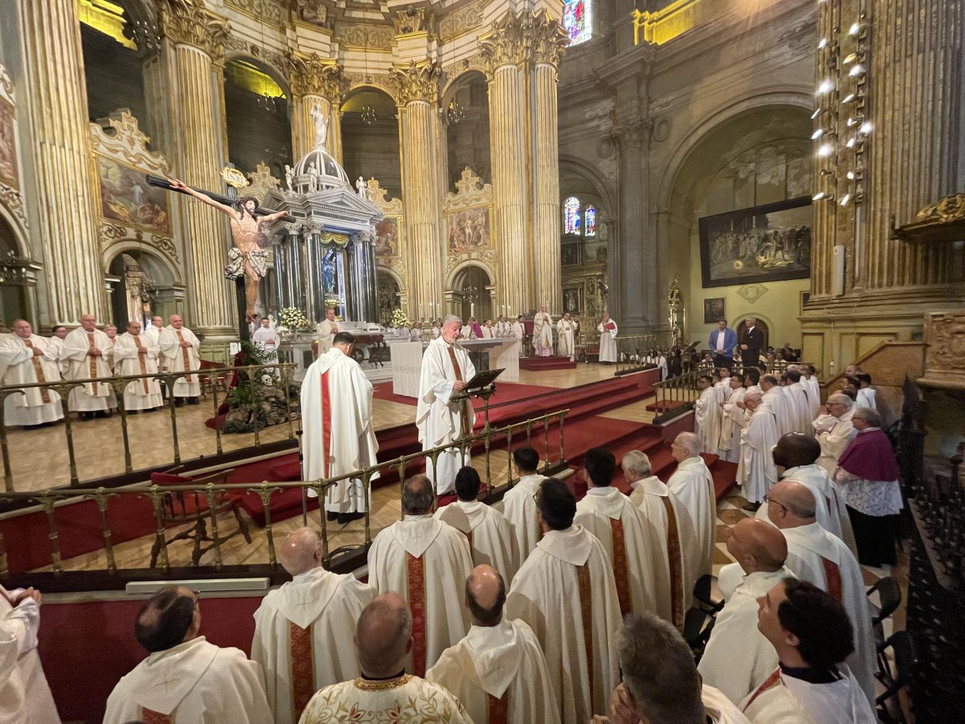 Misa Crismal 2024 en la Catedral de Málaga // E. LLAMAS