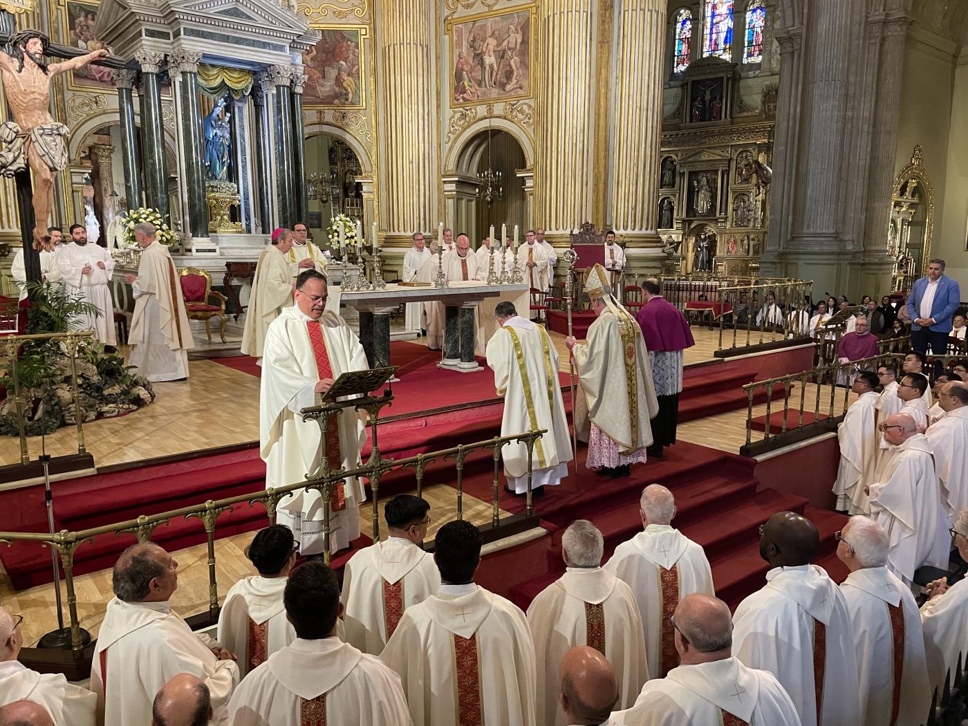 Misa Crismal 2024 en la Catedral de Málaga // E. LLAMAS