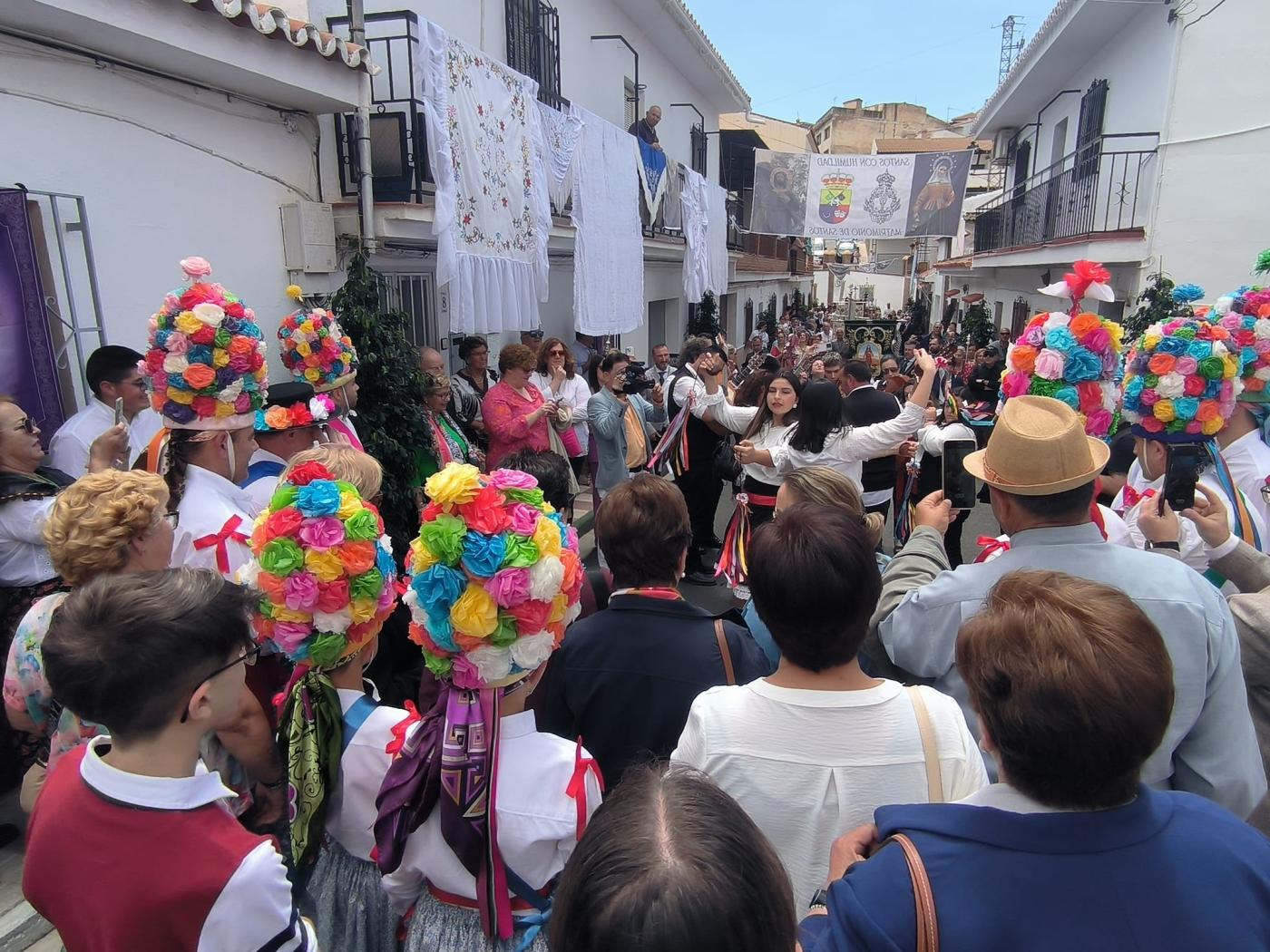 Más de 30 hermandades de san Isidro compartieron devoción en Benamocarra