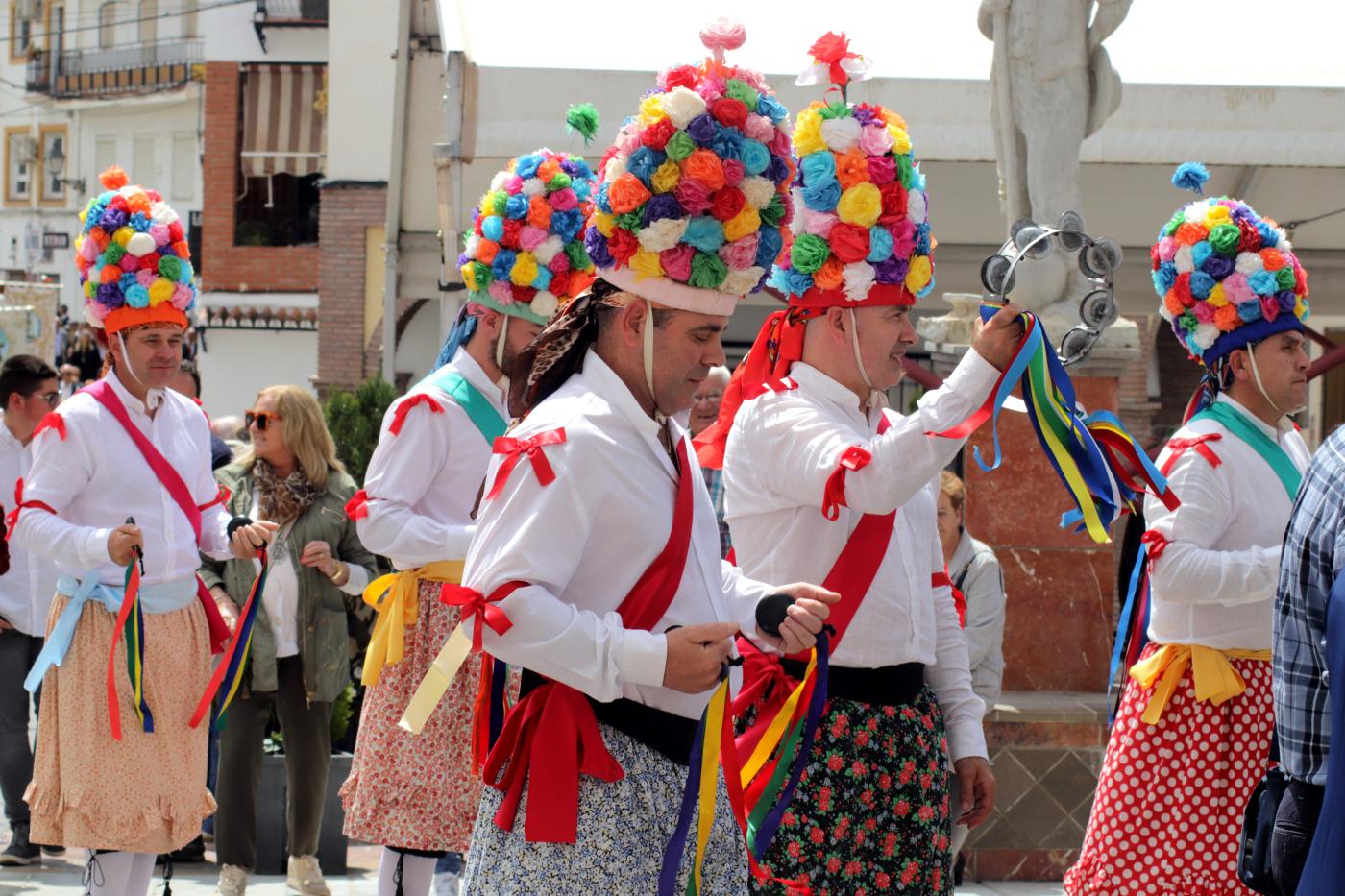 Más de 30 hermandades de san Isidro compartieron devoción en Benamocarra