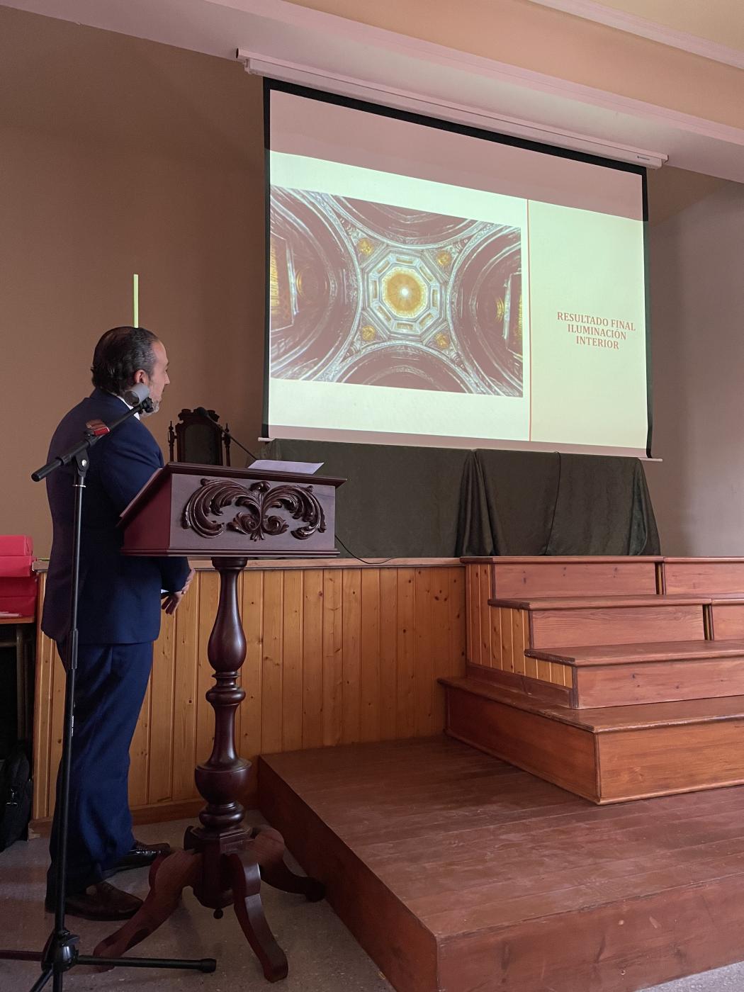 «El Sagrario enamora»