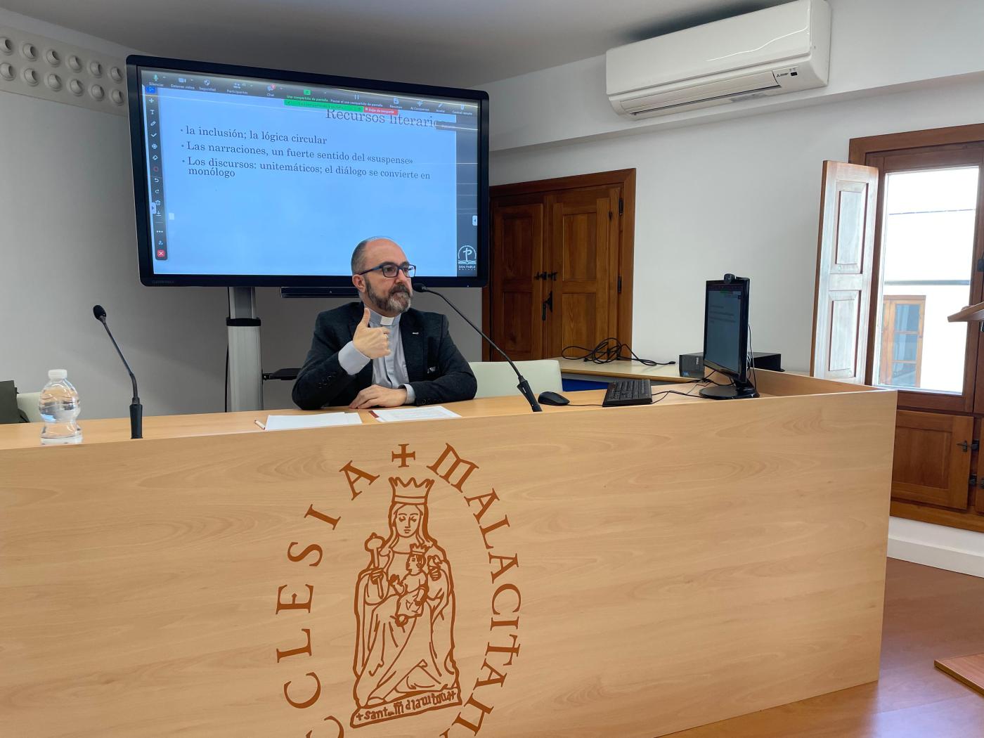 El profesor Ignacio Rojas cierra el curso del CESET que invitaba a fijar los ojos en Jesús