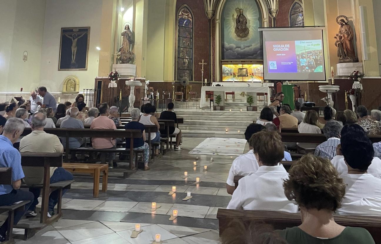 Vigilia de oración por las migraciones: «La Iglesia de Málaga nos ha hecho sabernos acogidos, protegidos, promovidos e integrados»