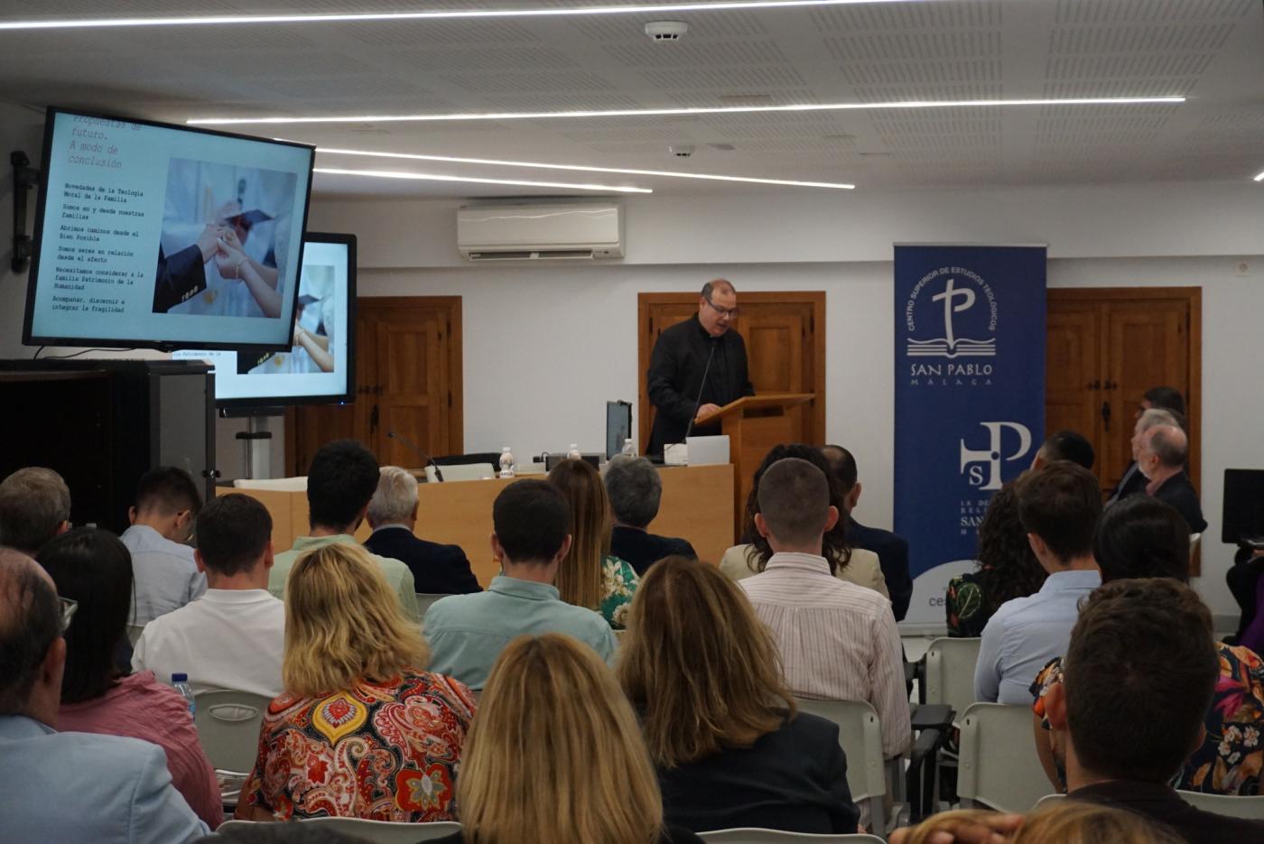 Inauguración oficial del curso 2024-2025 en los Centros Teológicos Diocesanos / J.M. FLORES