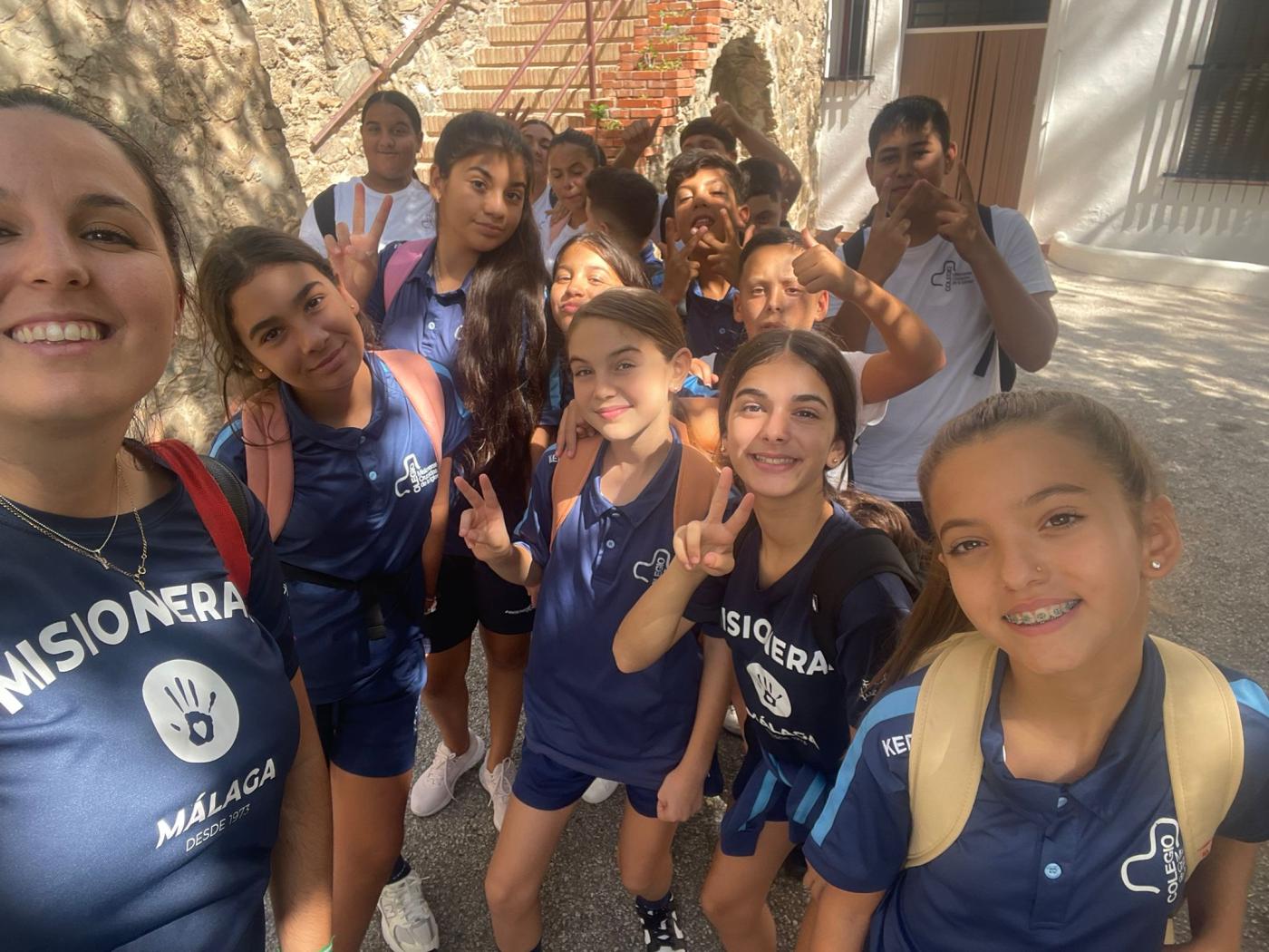 Alumnado del centro en la convivencia "Dejando Huella" con motivo del centenario